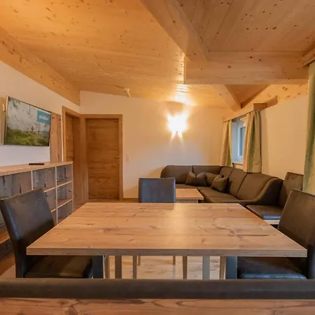 Gipfelblick Apartman *